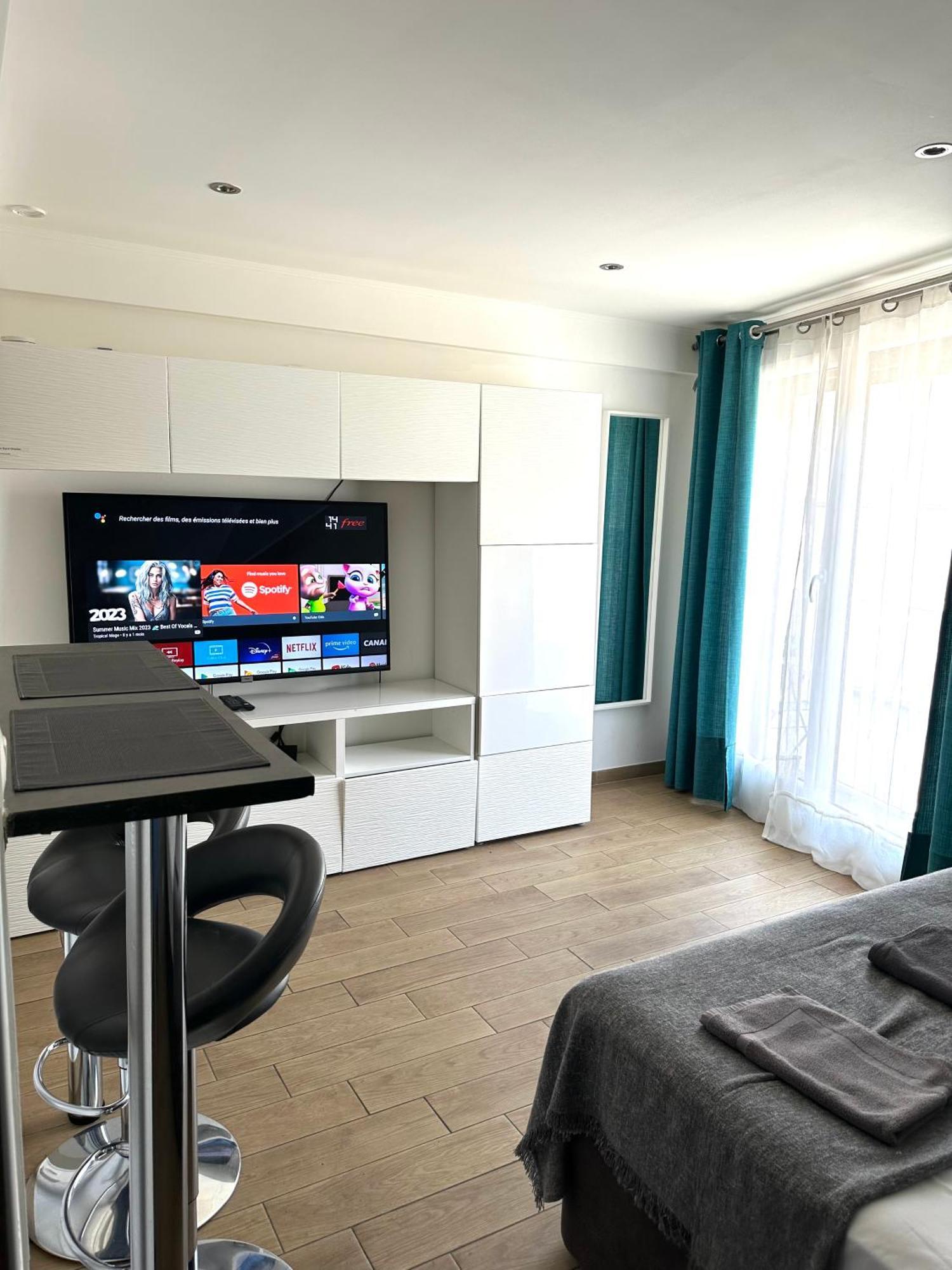 Studio Gare Saint Charles Марсель Экстерьер фото
